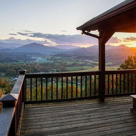 Smoky Mountain Retreat With Hot Tub, Arcade Games Villa Pigeon Forge Luaran gambar