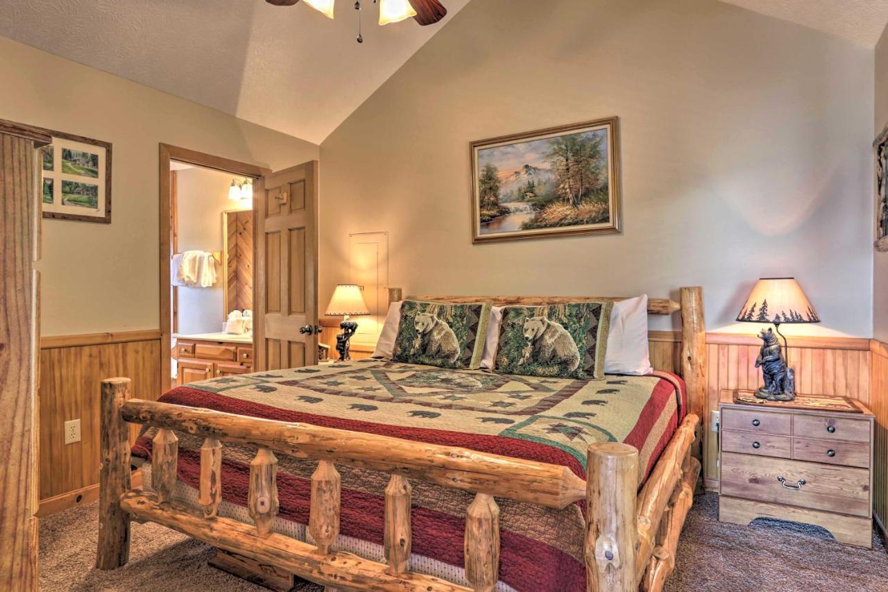Smoky Mountain Retreat With Hot Tub, Arcade Games Villa Pigeon Forge Luaran gambar