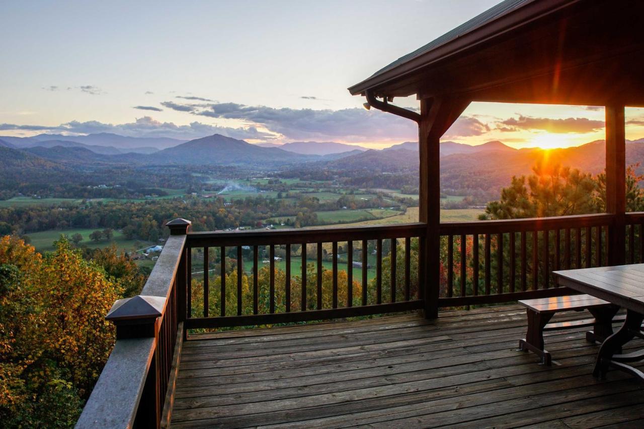 Smoky Mountain Retreat With Hot Tub, Arcade Games Villa Pigeon Forge Luaran gambar
