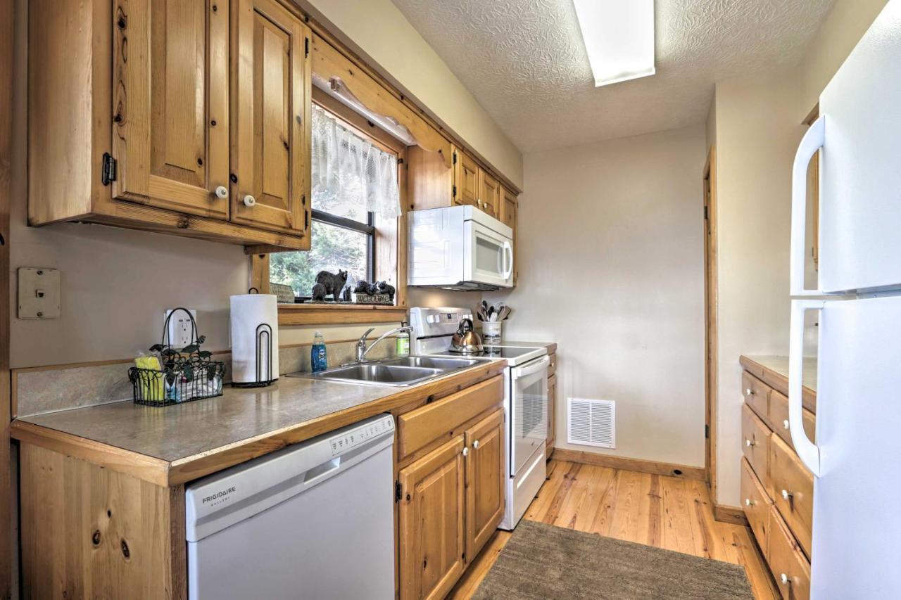 Smoky Mountain Retreat With Hot Tub, Arcade Games Villa Pigeon Forge Luaran gambar