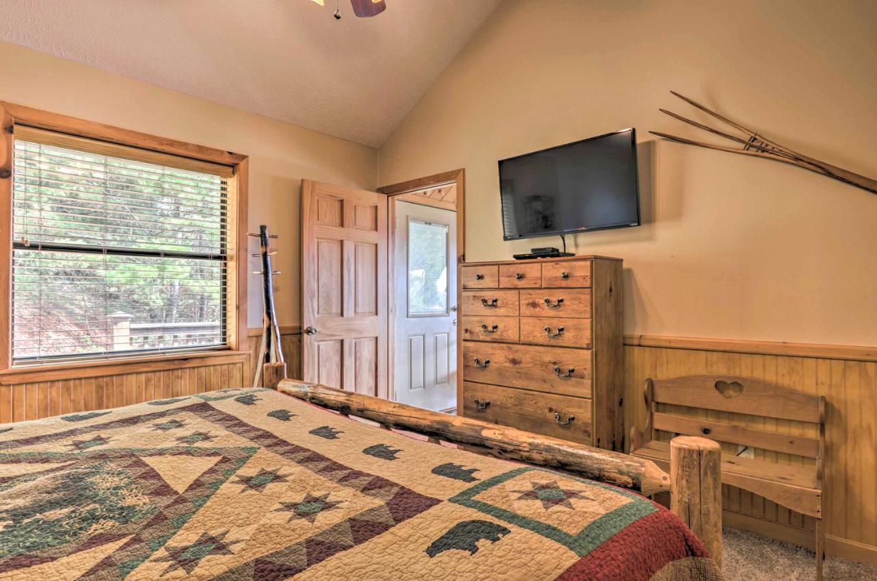 Smoky Mountain Retreat With Hot Tub, Arcade Games Villa Pigeon Forge Luaran gambar