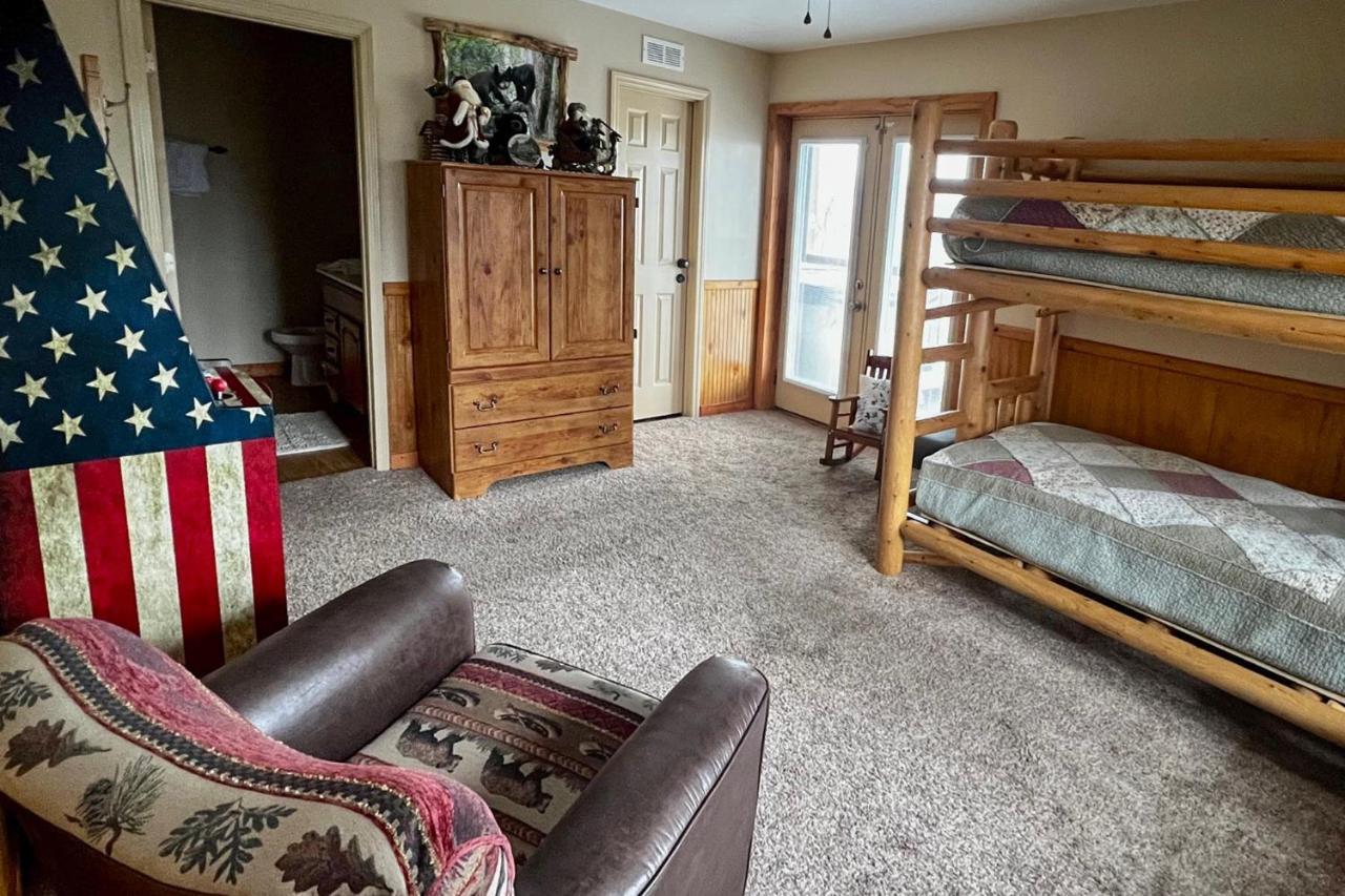 Smoky Mountain Retreat With Hot Tub, Arcade Games Villa Pigeon Forge Luaran gambar